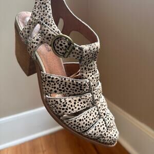 Jeffrey Campbell angora brown jaguar leather heeled sandal SIZE 7